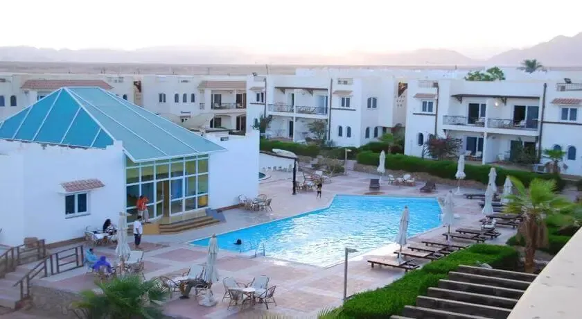 (Logaina Sharm Resort) Similar