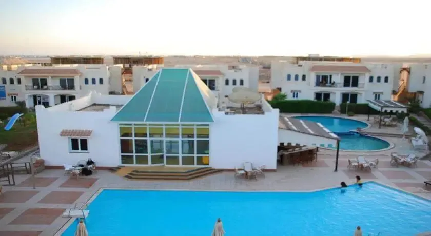 (Logaina Sharm Resort) Similar