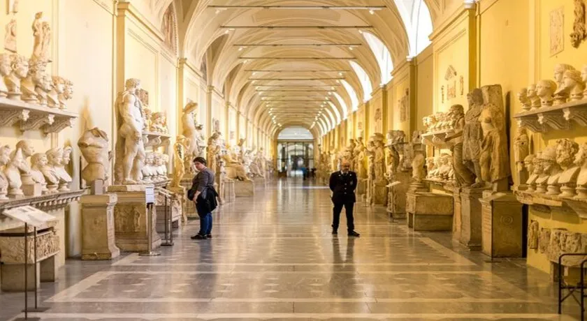 Vatican-Museums-Sistine-Chapel-with-St-Peter's-Basilica-Tour